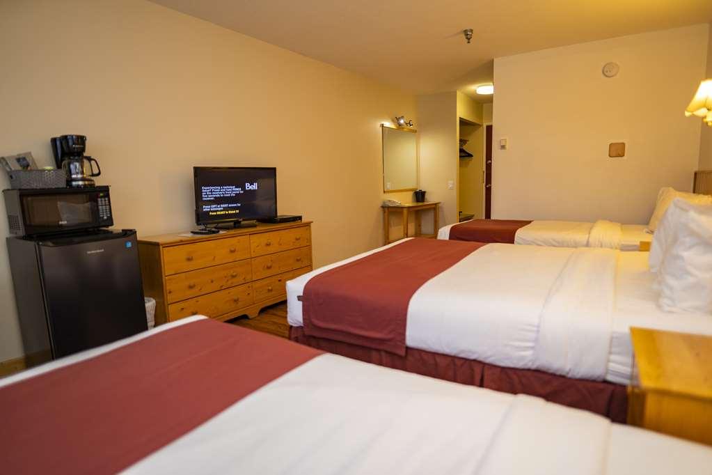 ווייטהורס Canadas Best Value Inn- Riverview Hotel חדר תמונה